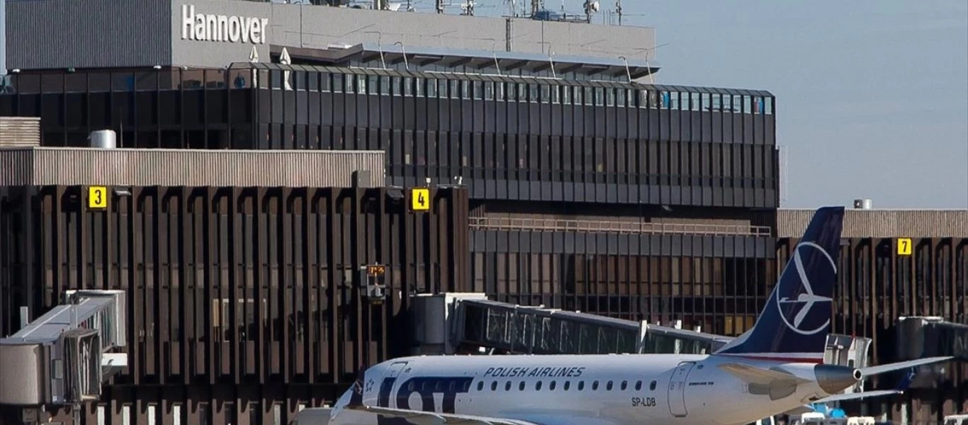 Γερμανική κυβέρνηση: «Να αποφεύγονται όλα τα μη αναγκαία ταξίδια»